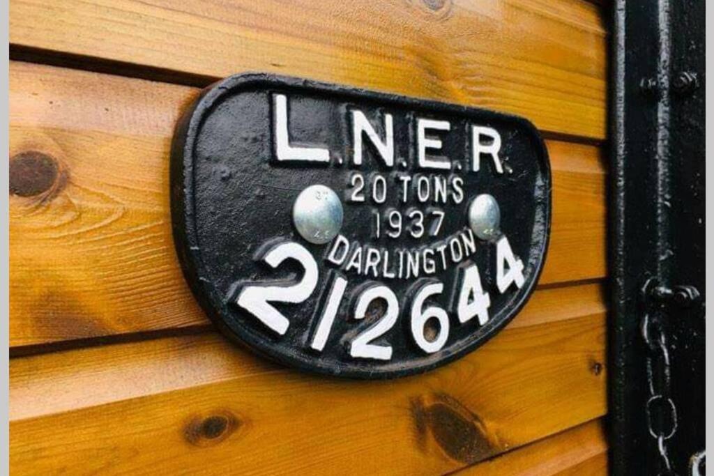 Dilhorne Malthouse Farm Cottage Carriage מראה חיצוני תמונה